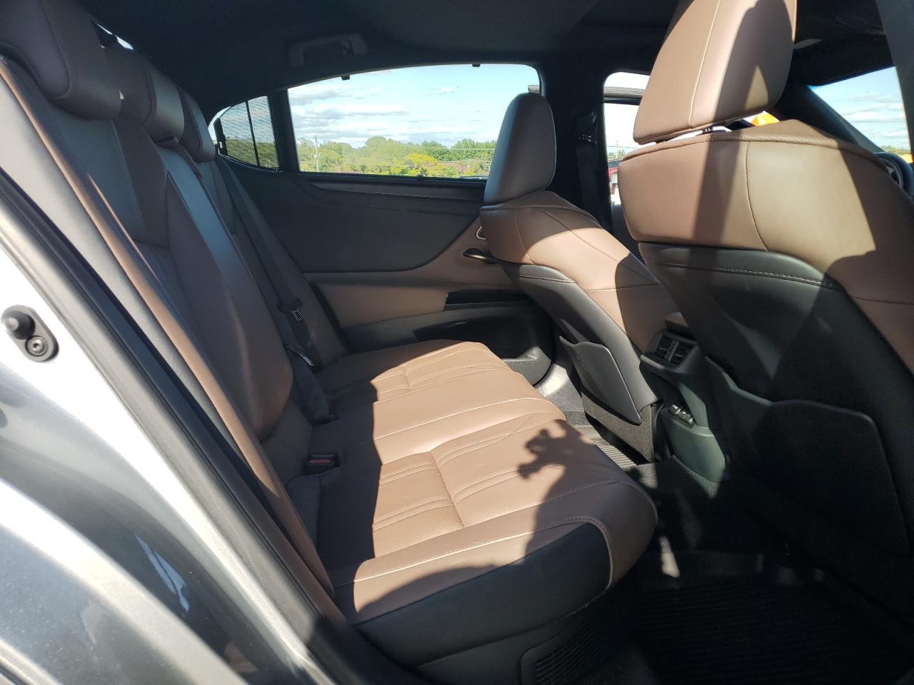 LEXUS ES 300H BASE