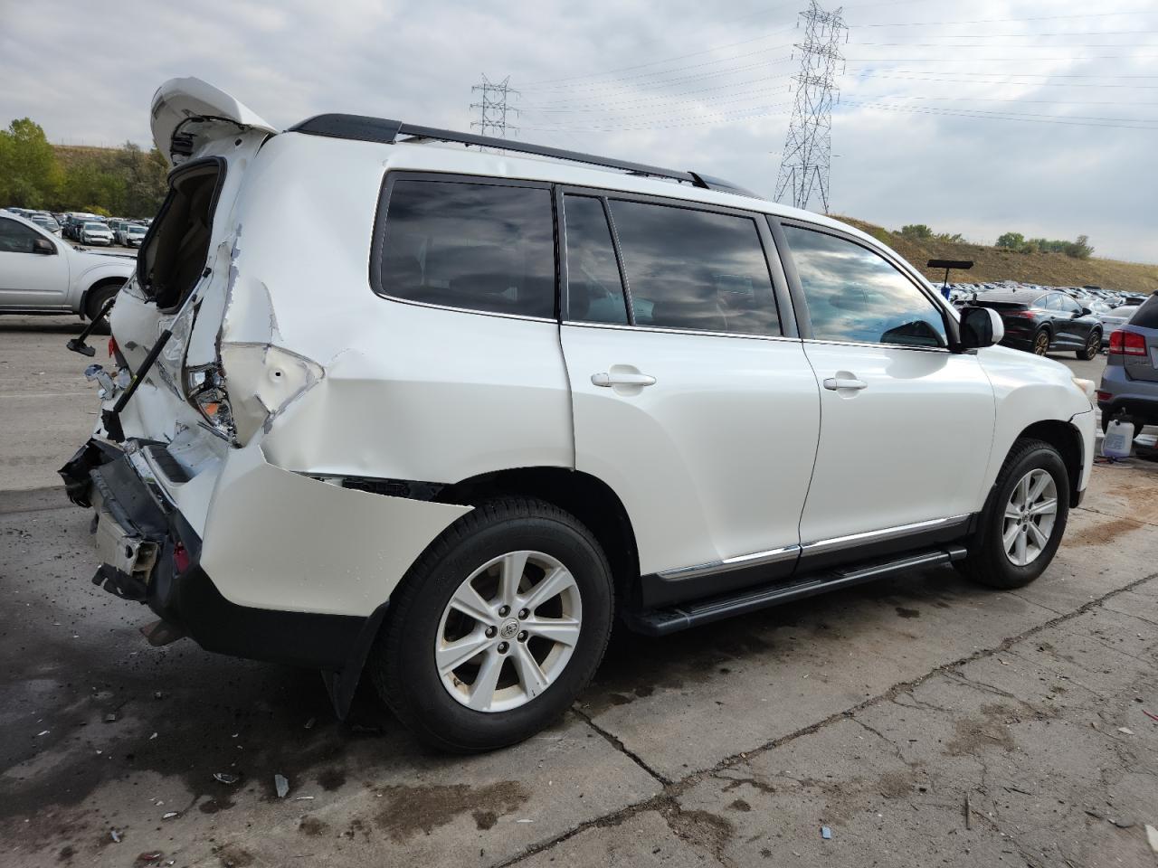 TOYOTA HIGHLANDER BASE