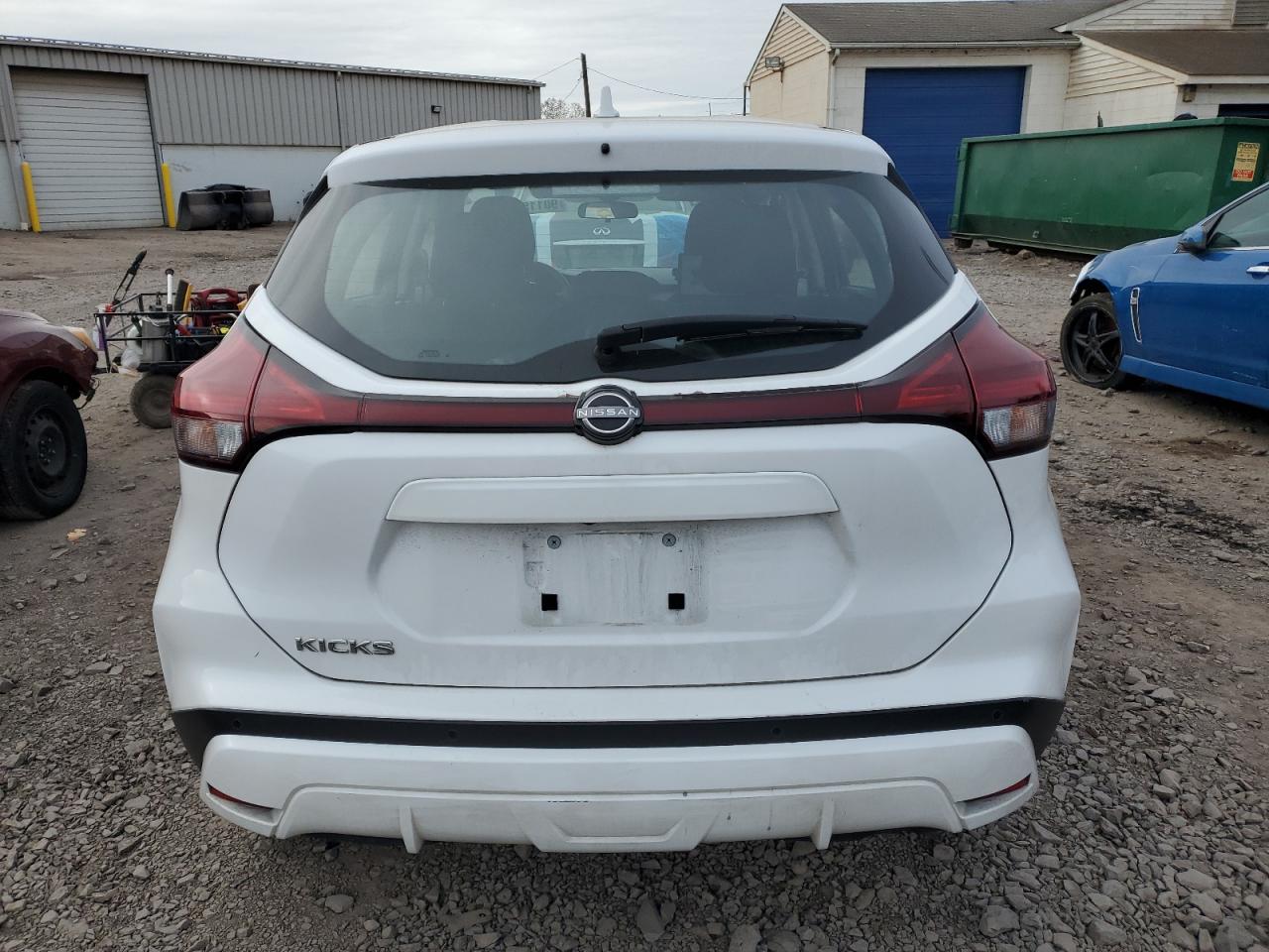 NISSAN KICKS S