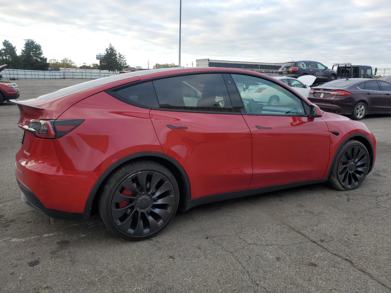 TESLA MODEL Y