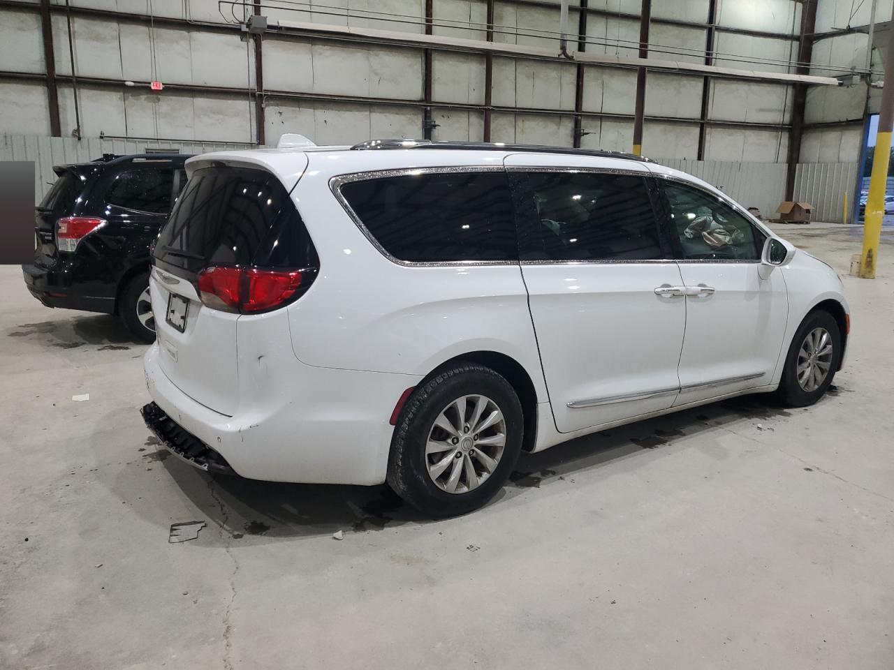 CHRYSLER PACIFICA TOURING L PLUS