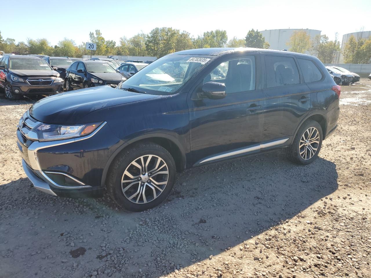 MITSUBISHI OUTLANDER SE