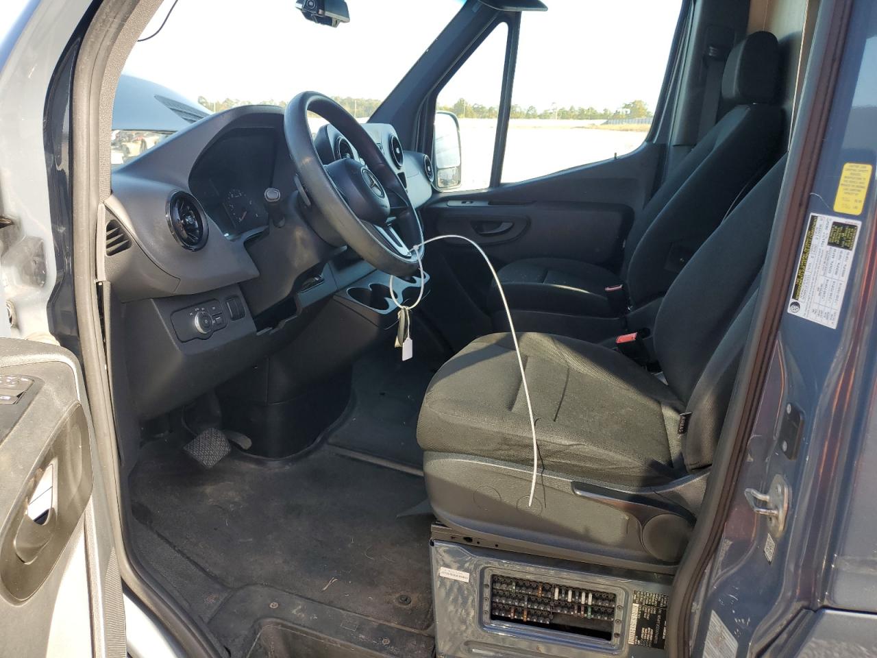 MERCEDES-BENZ SPRINTER 2500/3500