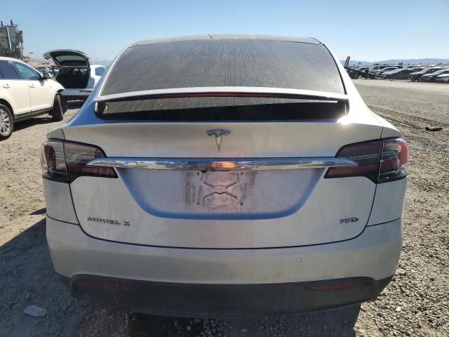 2018 TESLA MODEL X 5YJXCAE21JF117787