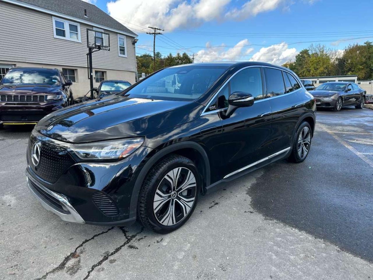 MERCEDES-BENZ EQE SUV 350+