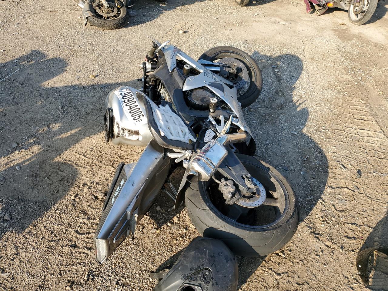 Lot #3282507895 2002 YAMAHA YZFR1