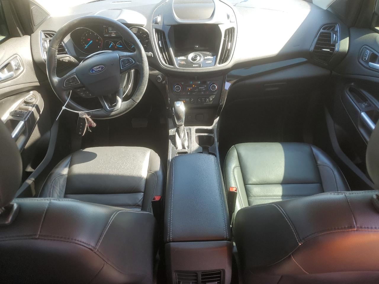 FORD ESCAPE TITANIUM