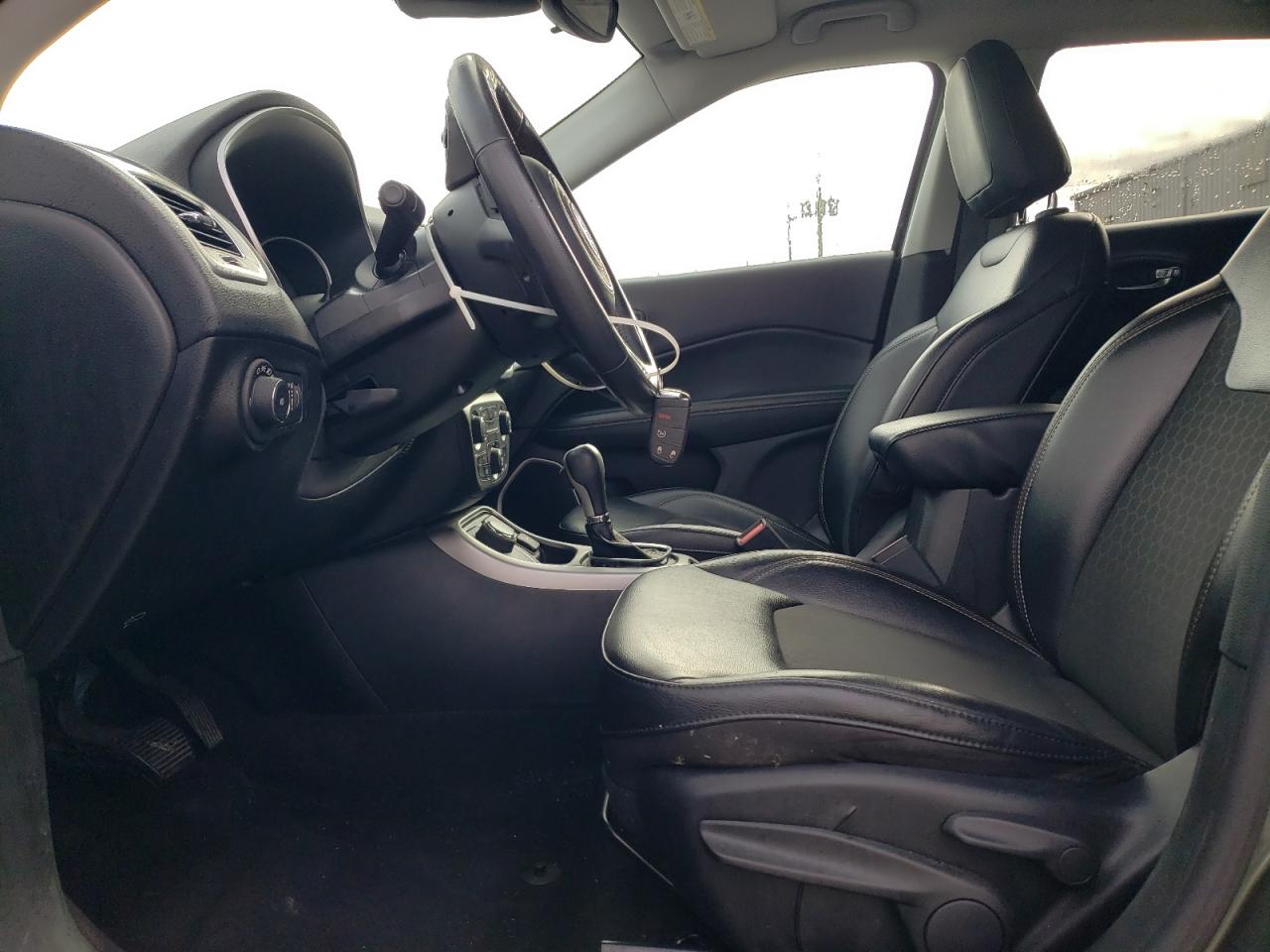 Lot #3302885922 2020 JEEP COMPASS LA