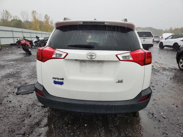 2015 TOYOTA RAV4 LE - JTMBFREV5FJ035037