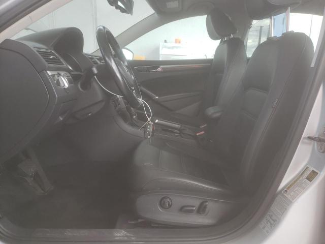 2017 VOLKSWAGEN PASSAT SE 1VWBT7A34HC024598