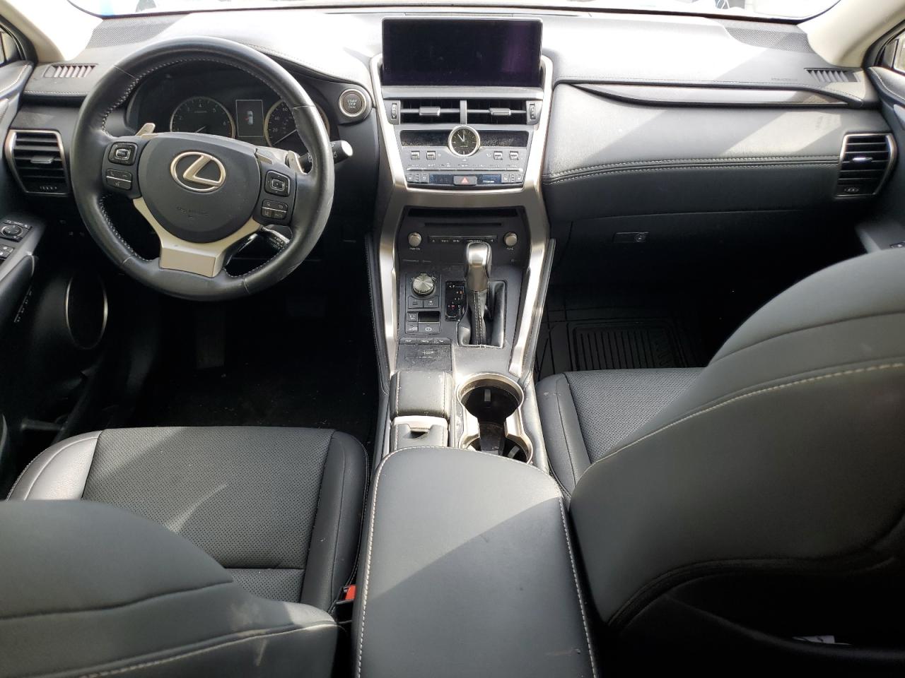 LEXUS NX 300 BASE