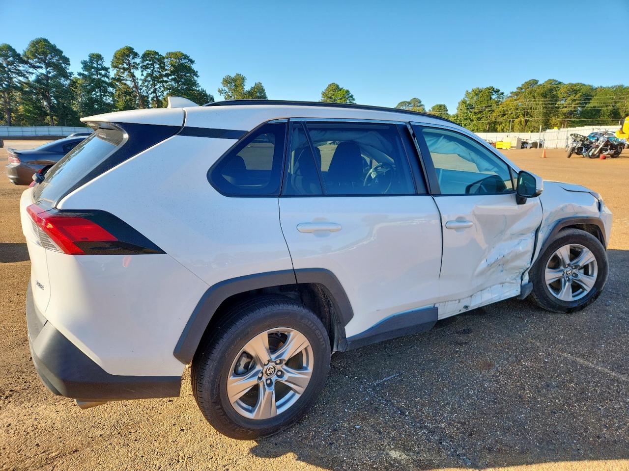 TOYOTA RAV4 XLE