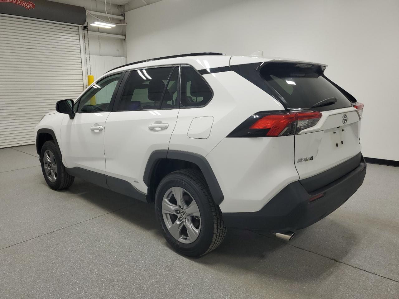 TOYOTA RAV4 LE