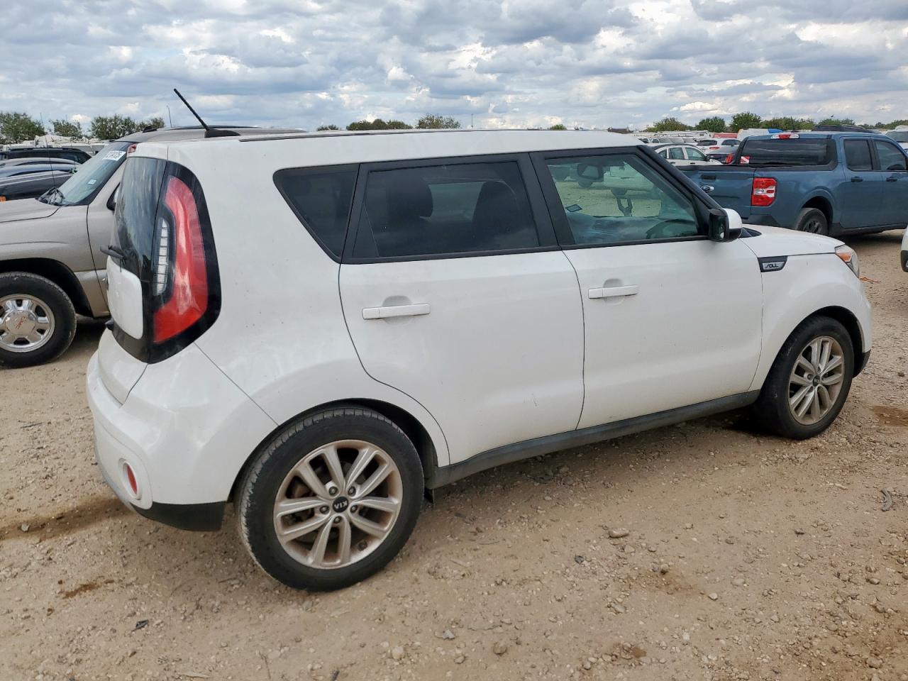 KIA SOUL +