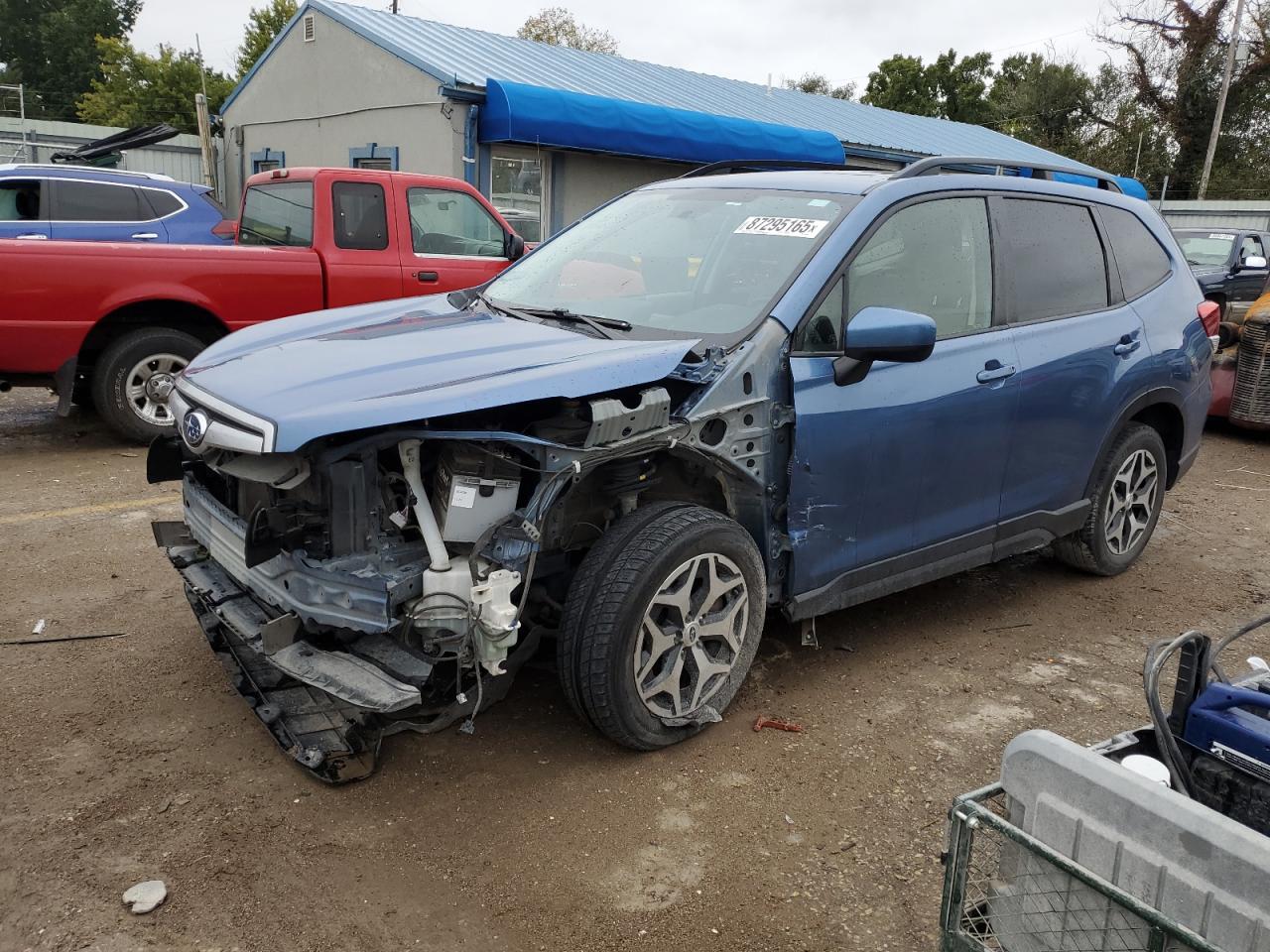 SUBARU FORESTER PREMIUM