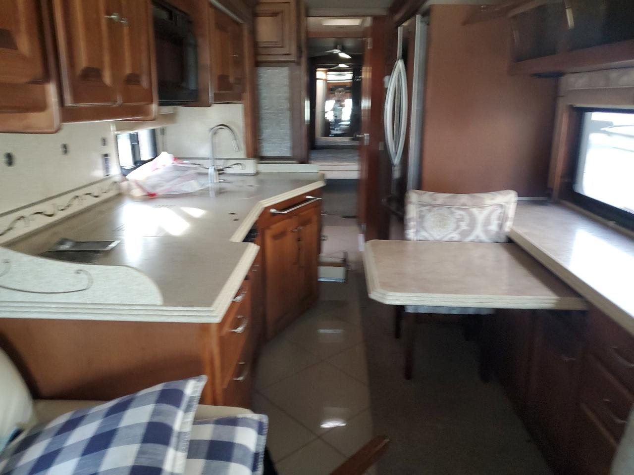 Lot #3280460155 2011 OTHE M-40QTH FREIGHTLINE