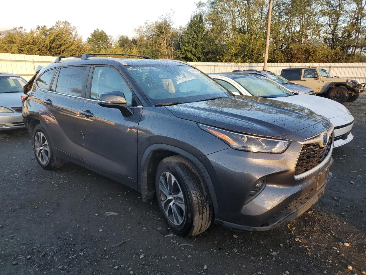 TOYOTA HIGHLANDER HYBRID XLE