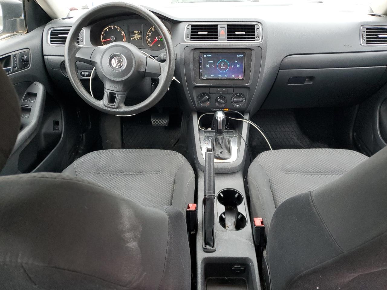 VOLKSWAGEN JETTA BASE