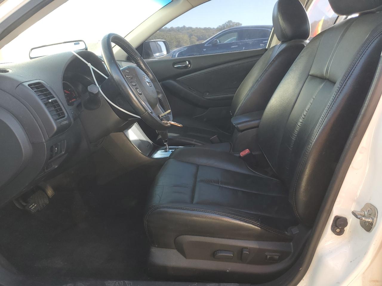 NISSAN ALTIMA BASE