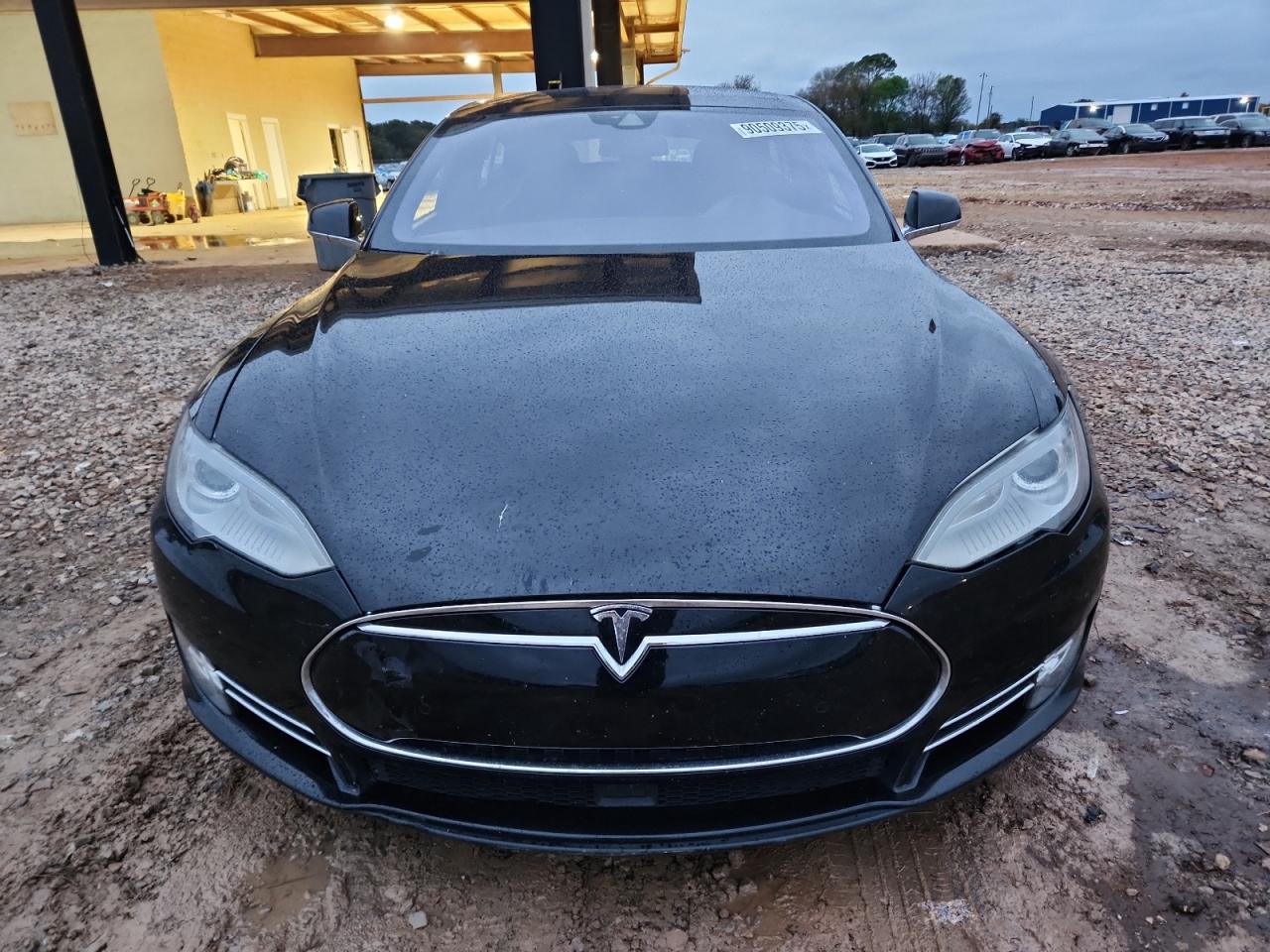 TESLA MODEL S