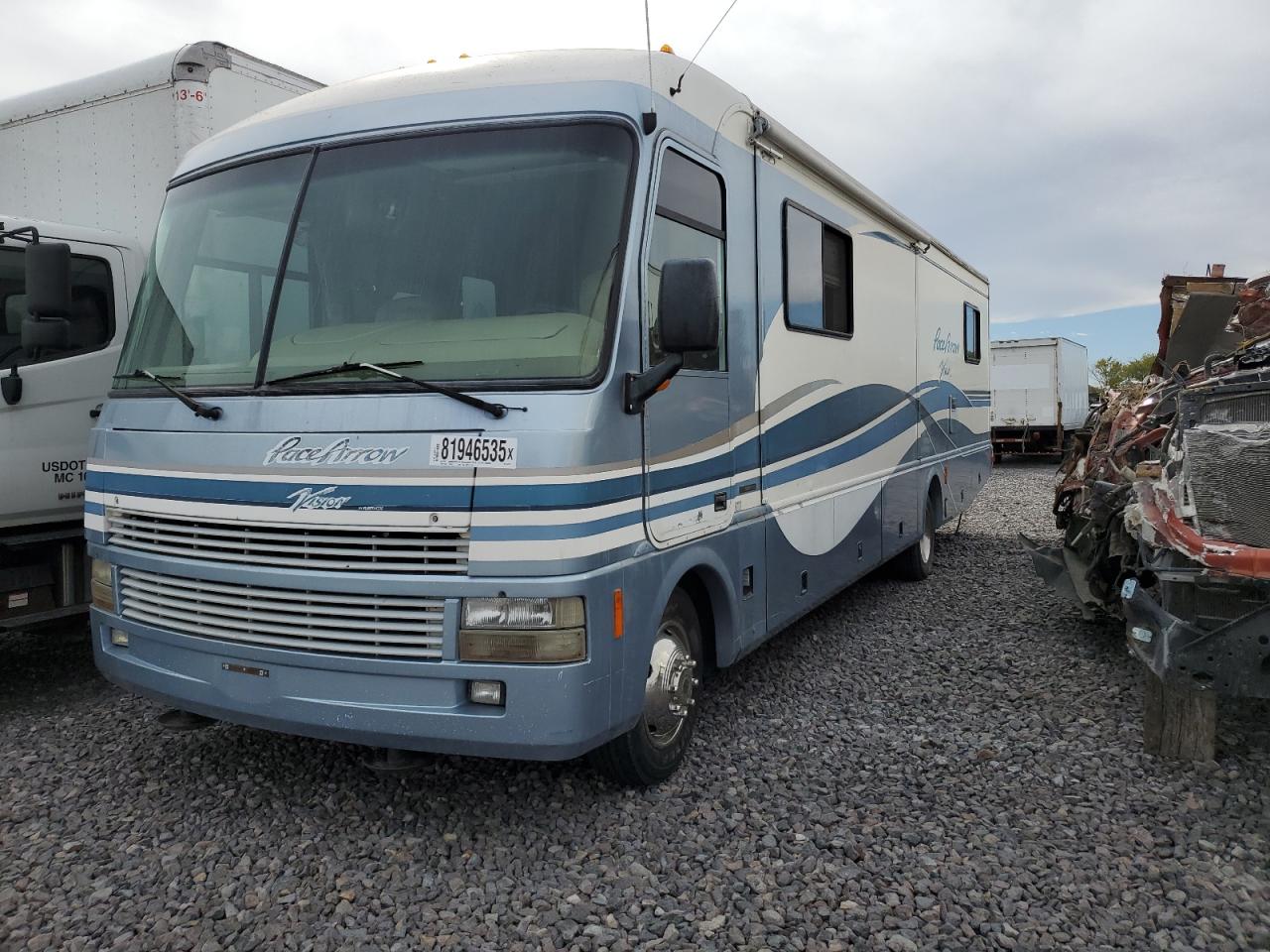 Lot #3264648917 1999 FLEETWOOD PACE ARROW