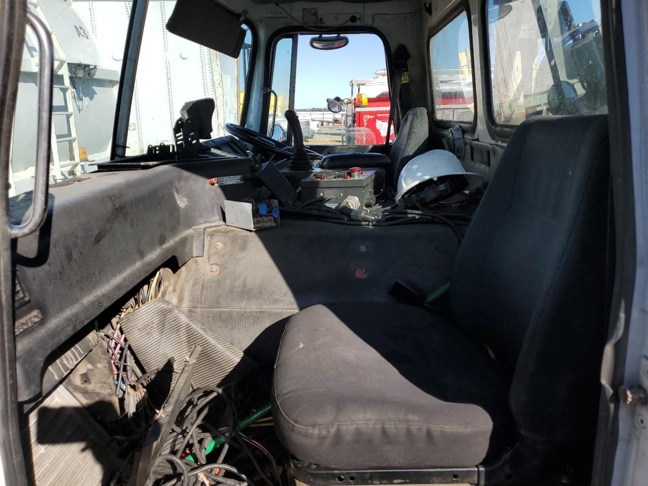 Lot #3286543169 2005 AUTC XPEDITOR WXR