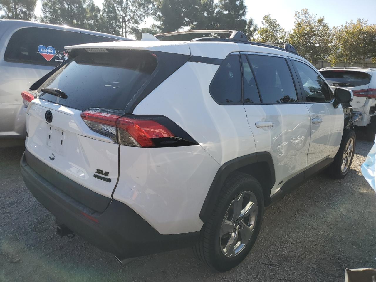 TOYOTA RAV4 XLE