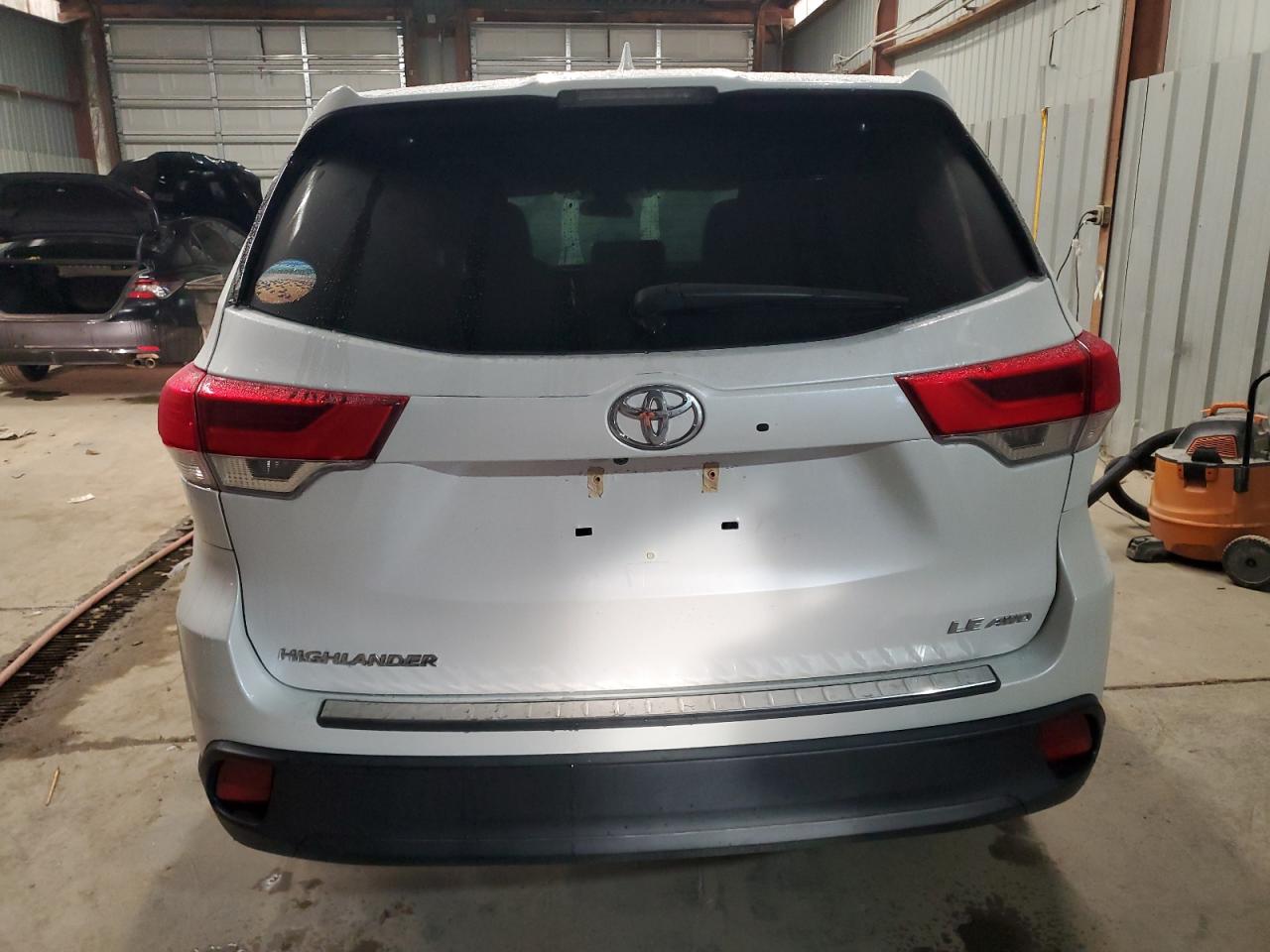 TOYOTA HIGHLANDER LE