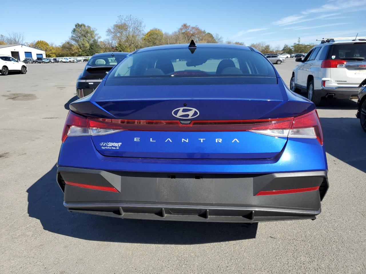 HYUNDAI ELANTRA SE