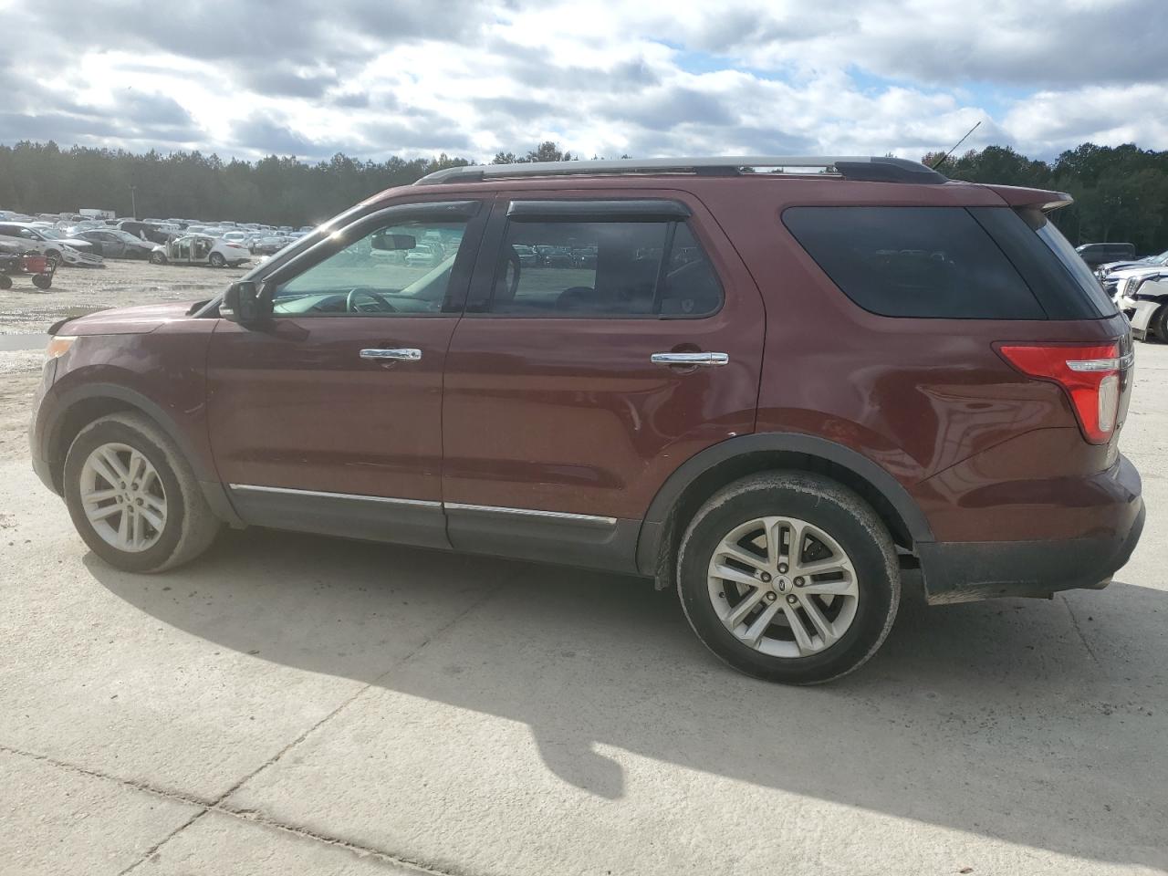 FORD EXPLORER XLT