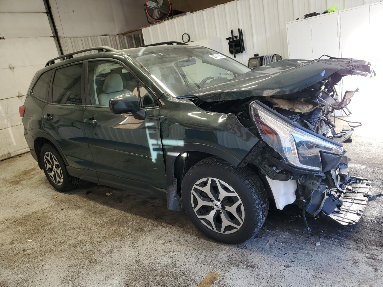 SUBARU FORESTER PREMIUM