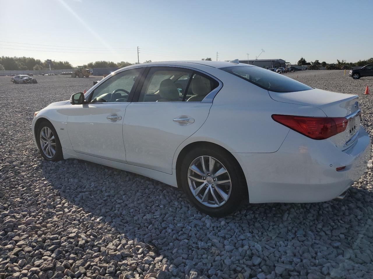 INFINITI Q50 PREMIUM