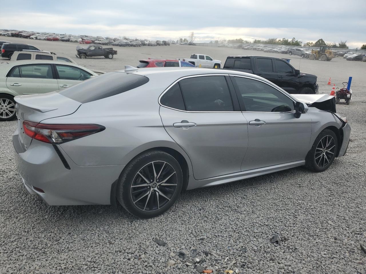 TOYOTA CAMRY SE NIGHT SHADE