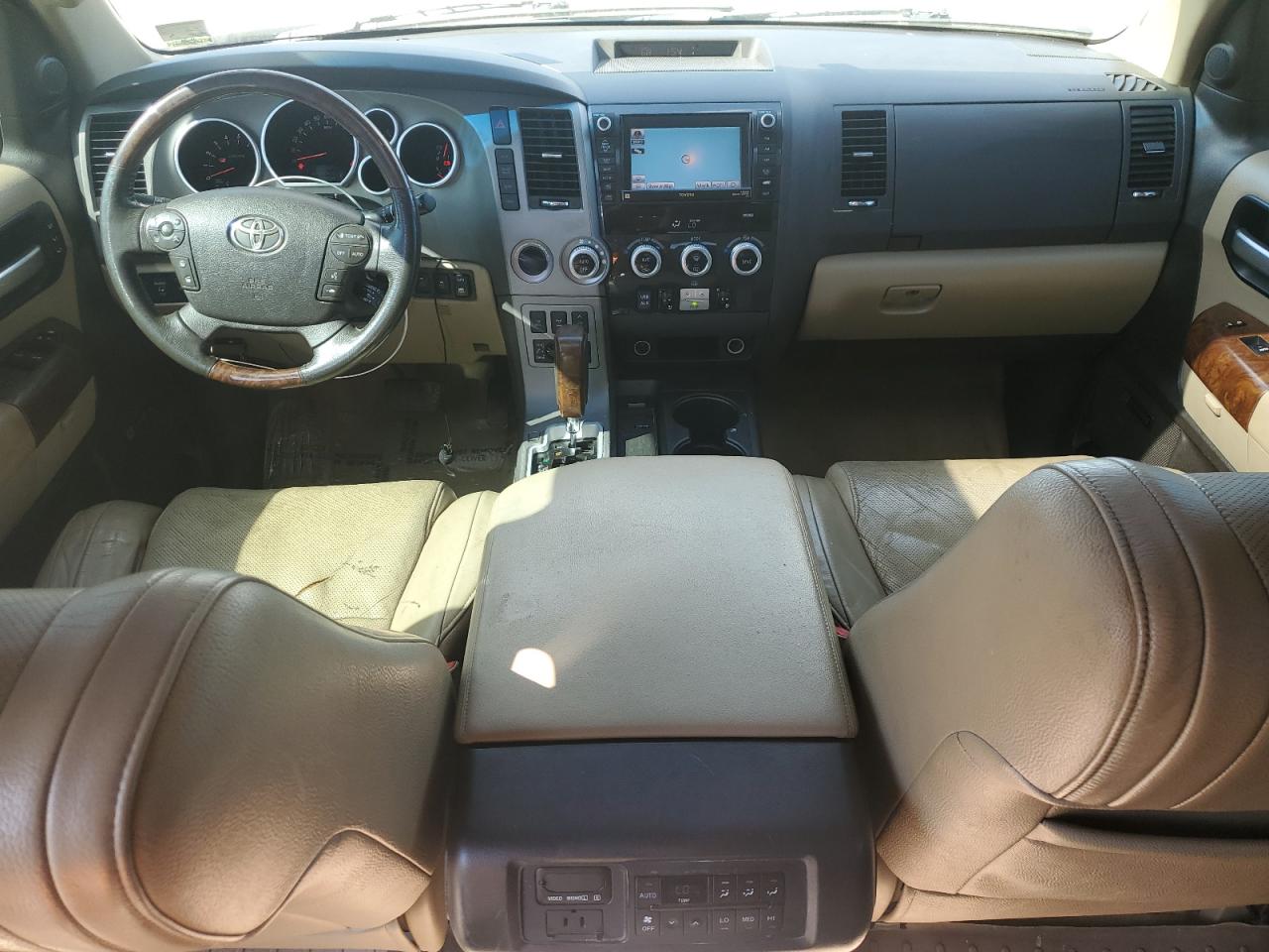 TOYOTA SEQUOIA PLATINUM
