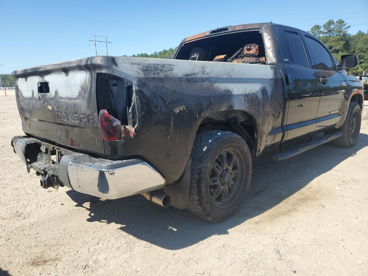 TOYOTA TUNDRA DOUBLE CAB SR