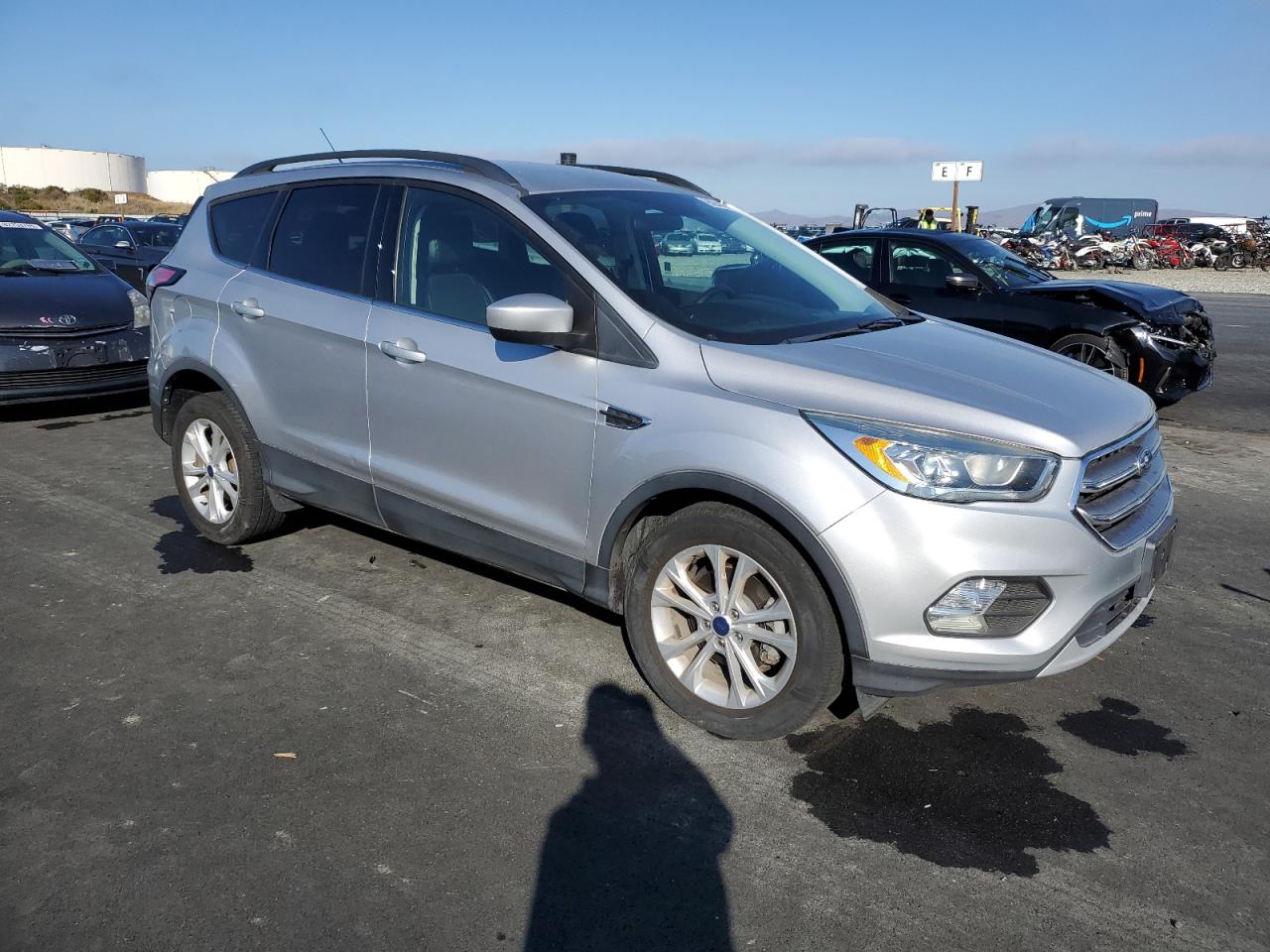 FORD ESCAPE SE