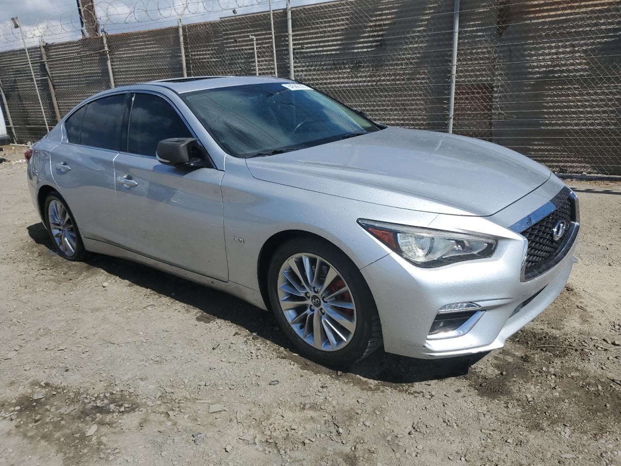 INFINITI Q50 LUXE