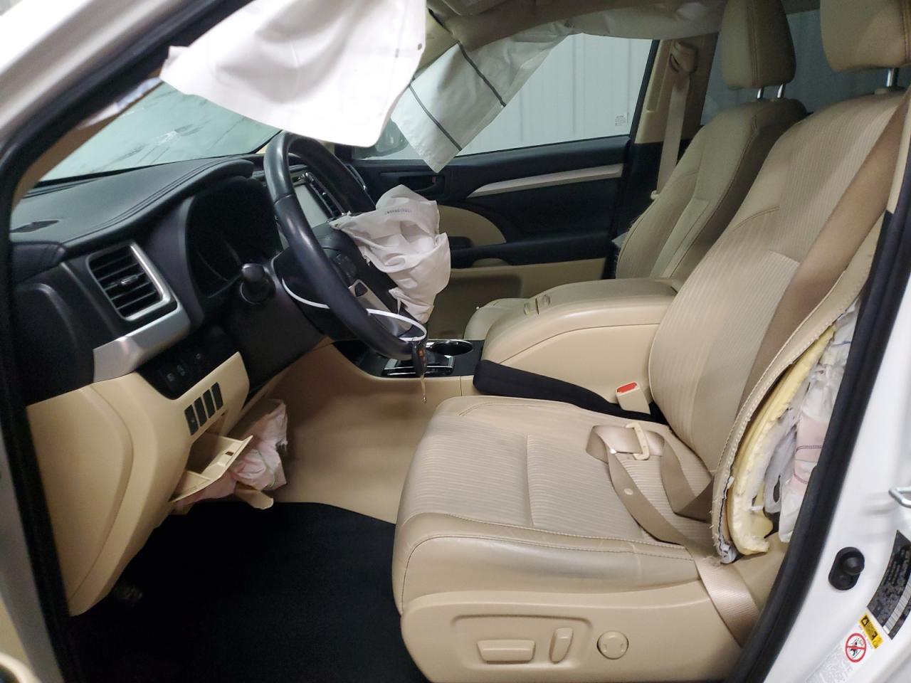 TOYOTA HIGHLANDER LE