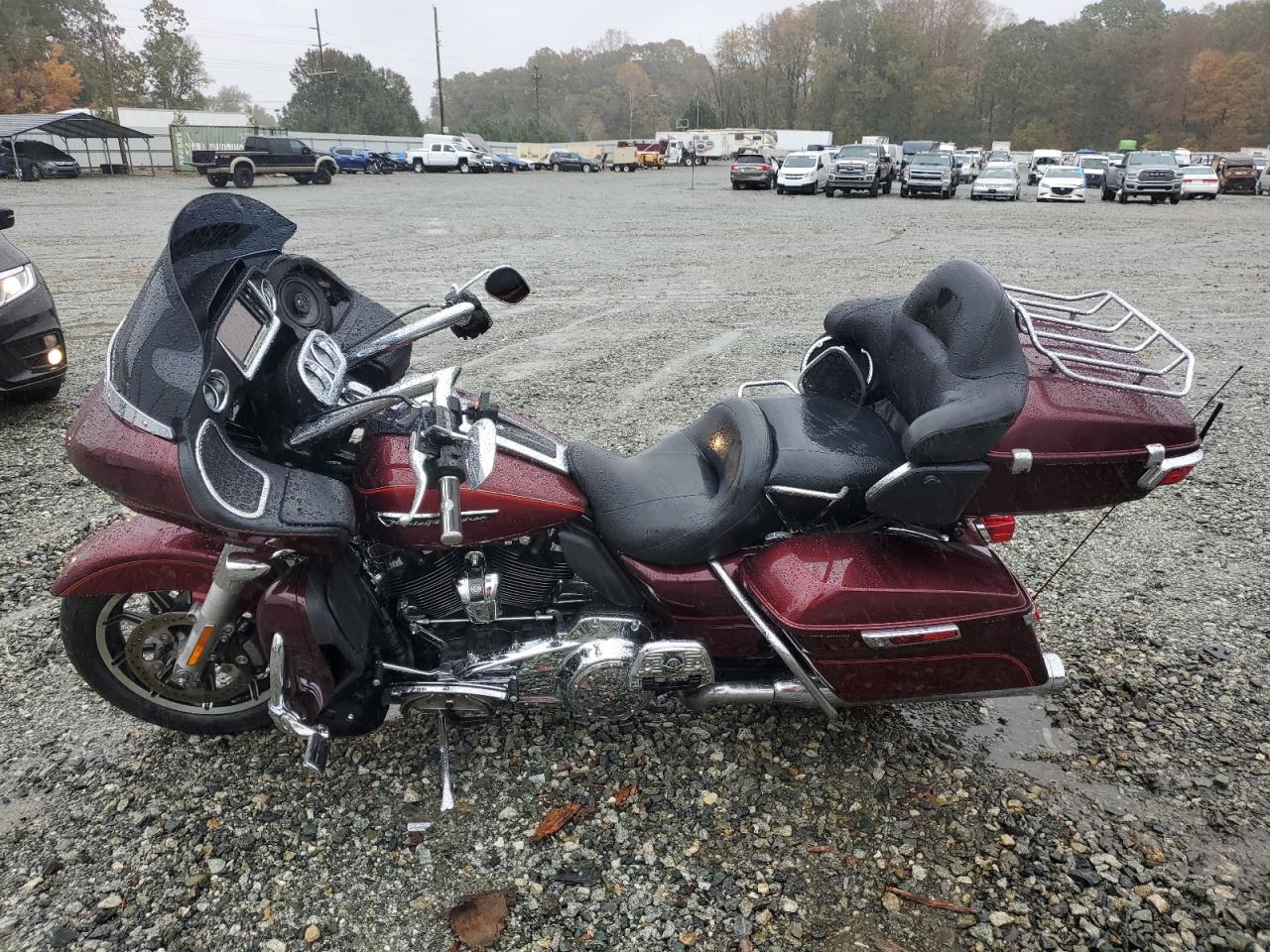 Lot #3298117132 2017 HARLEY-DAVIDSON FLTRU