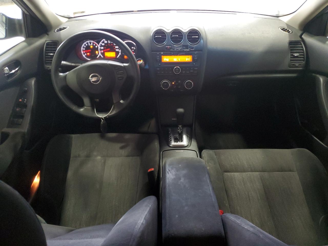 NISSAN ALTIMA BASE