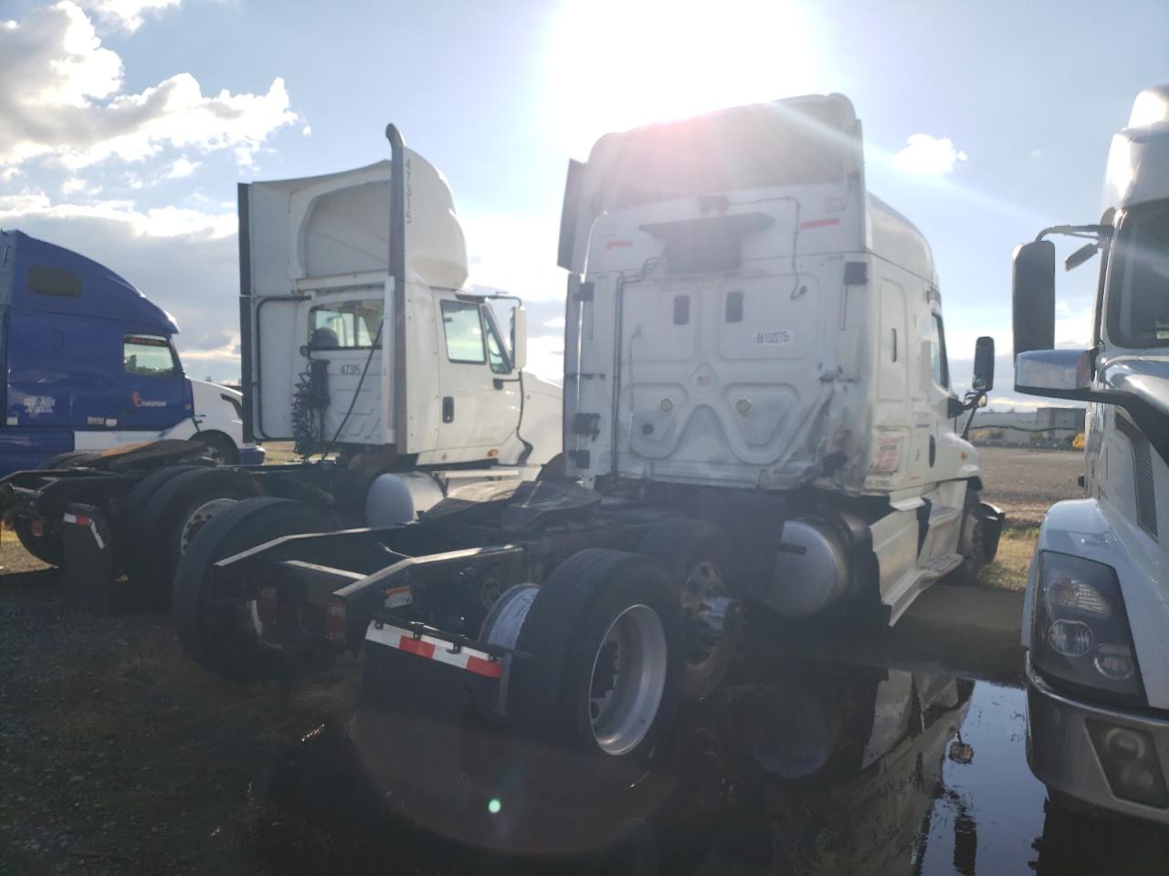 Lot #3265765276 2013 FREIGHTLINER CASCADIA
