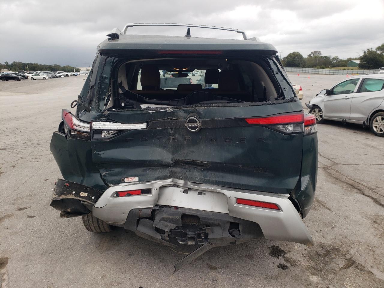 NISSAN PATHFINDER PLATINUM