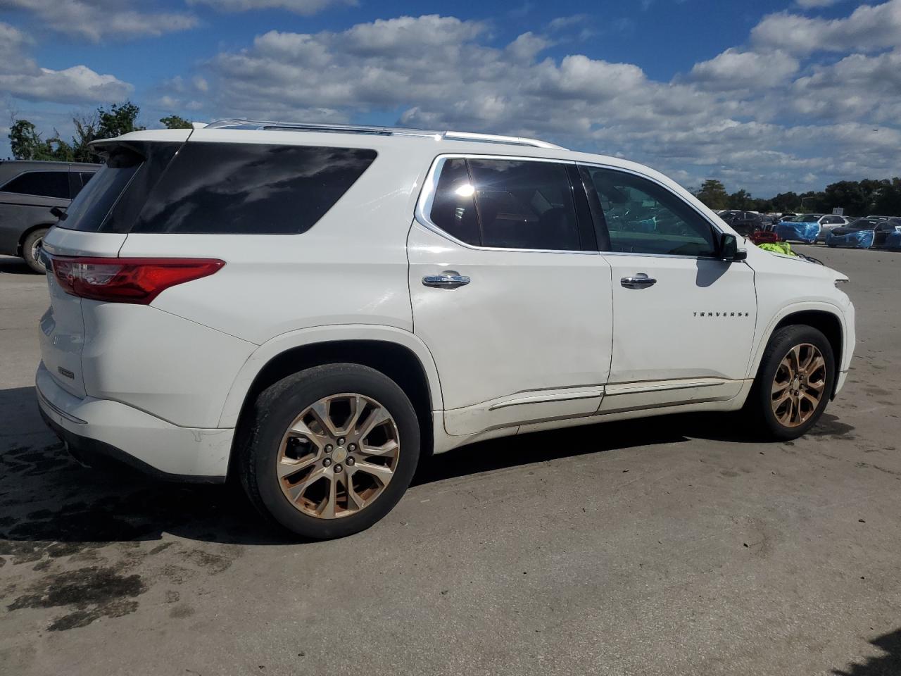 CHEVROLET TRAVERSE PREMIER