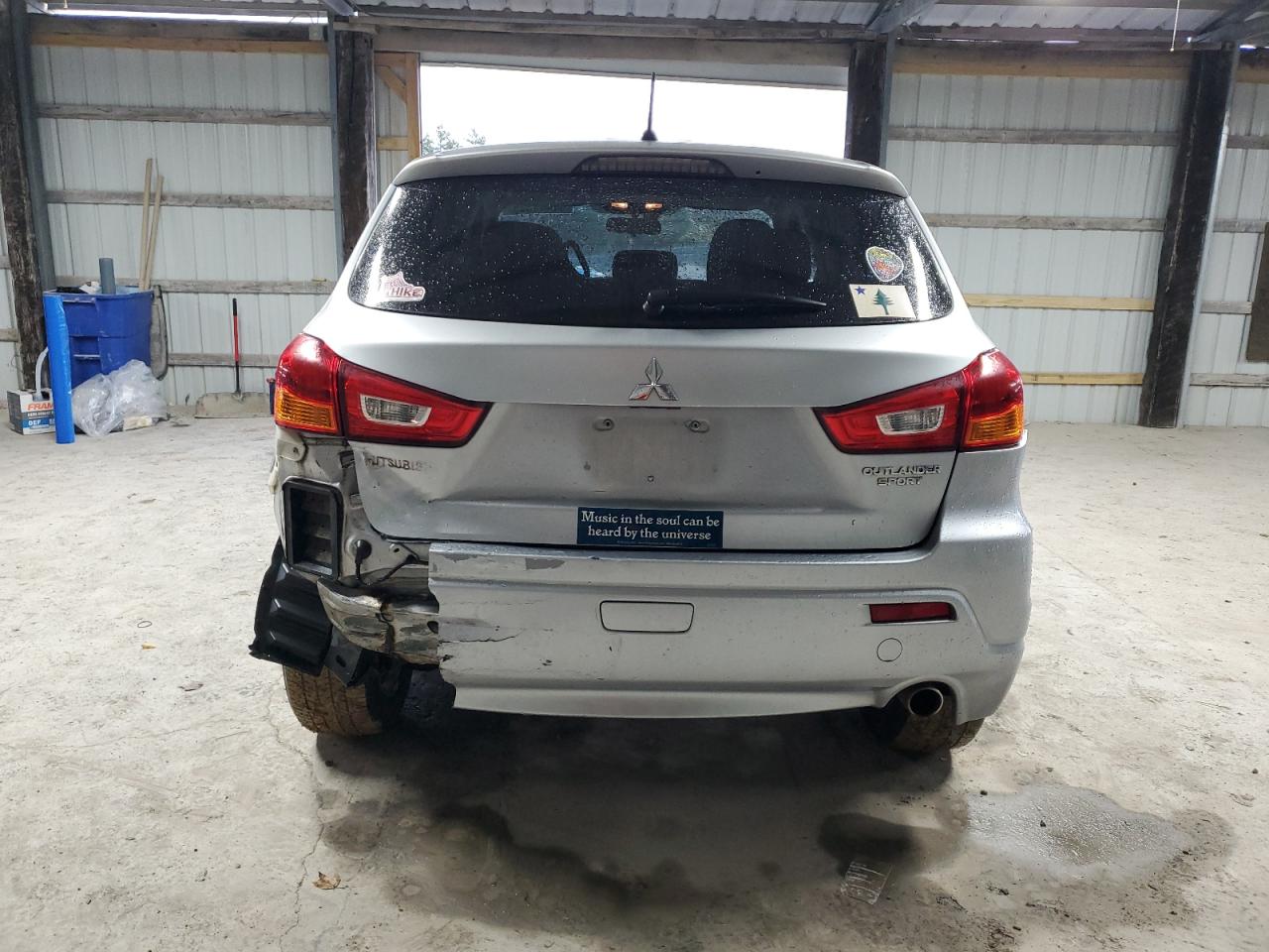 MITSUBISHI OUTLANDER SE