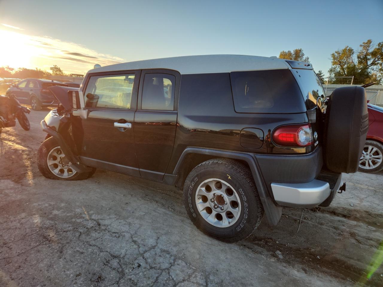 TOYOTA FJ CRUISER
