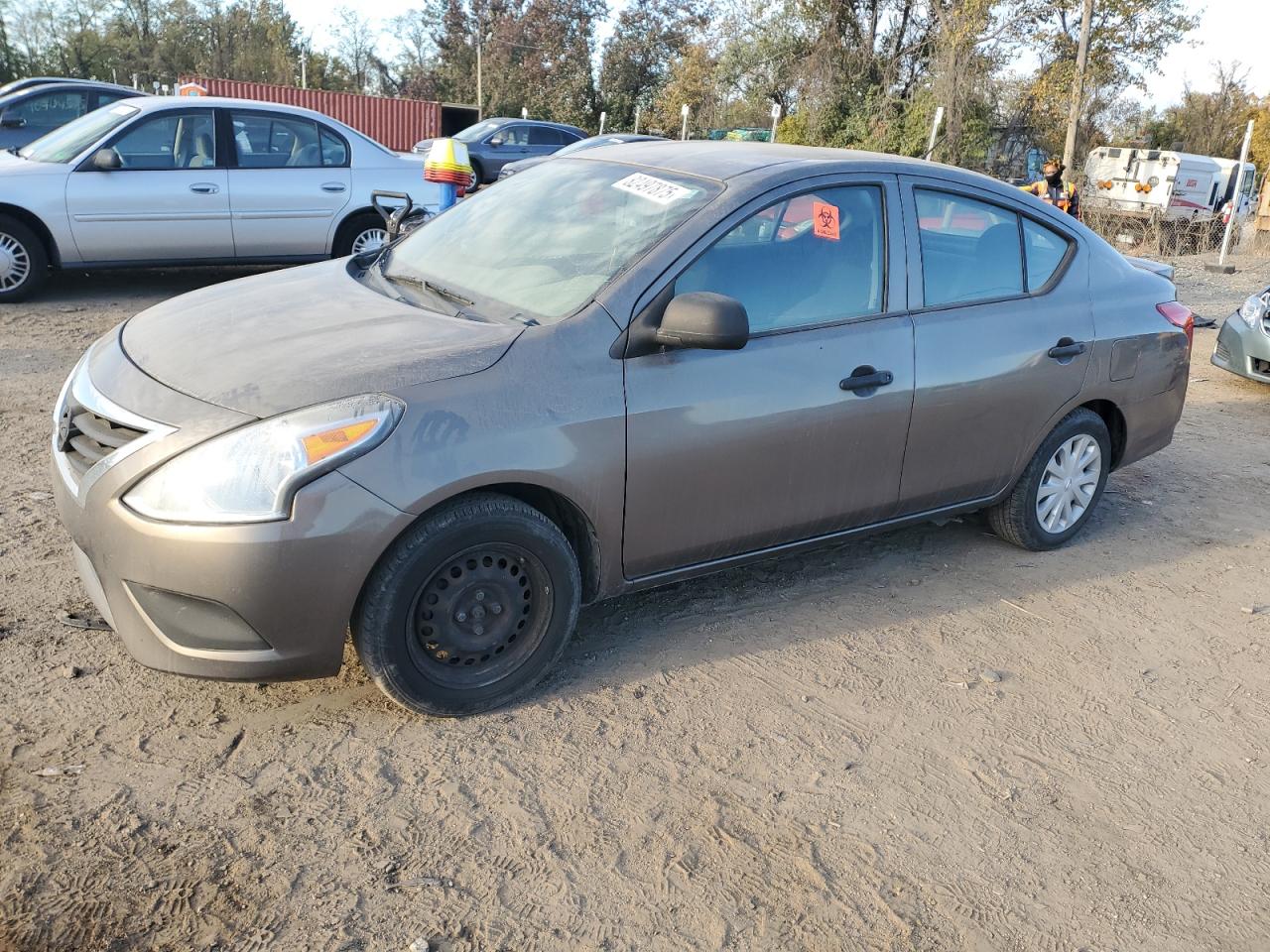 NISSAN VERSA S