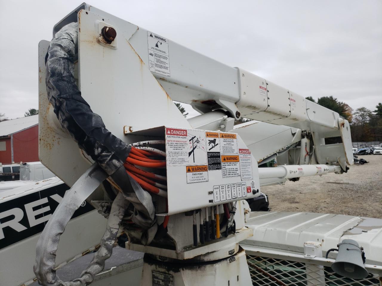 Lot #3283785487 2012 INTERNATIONAL 4300