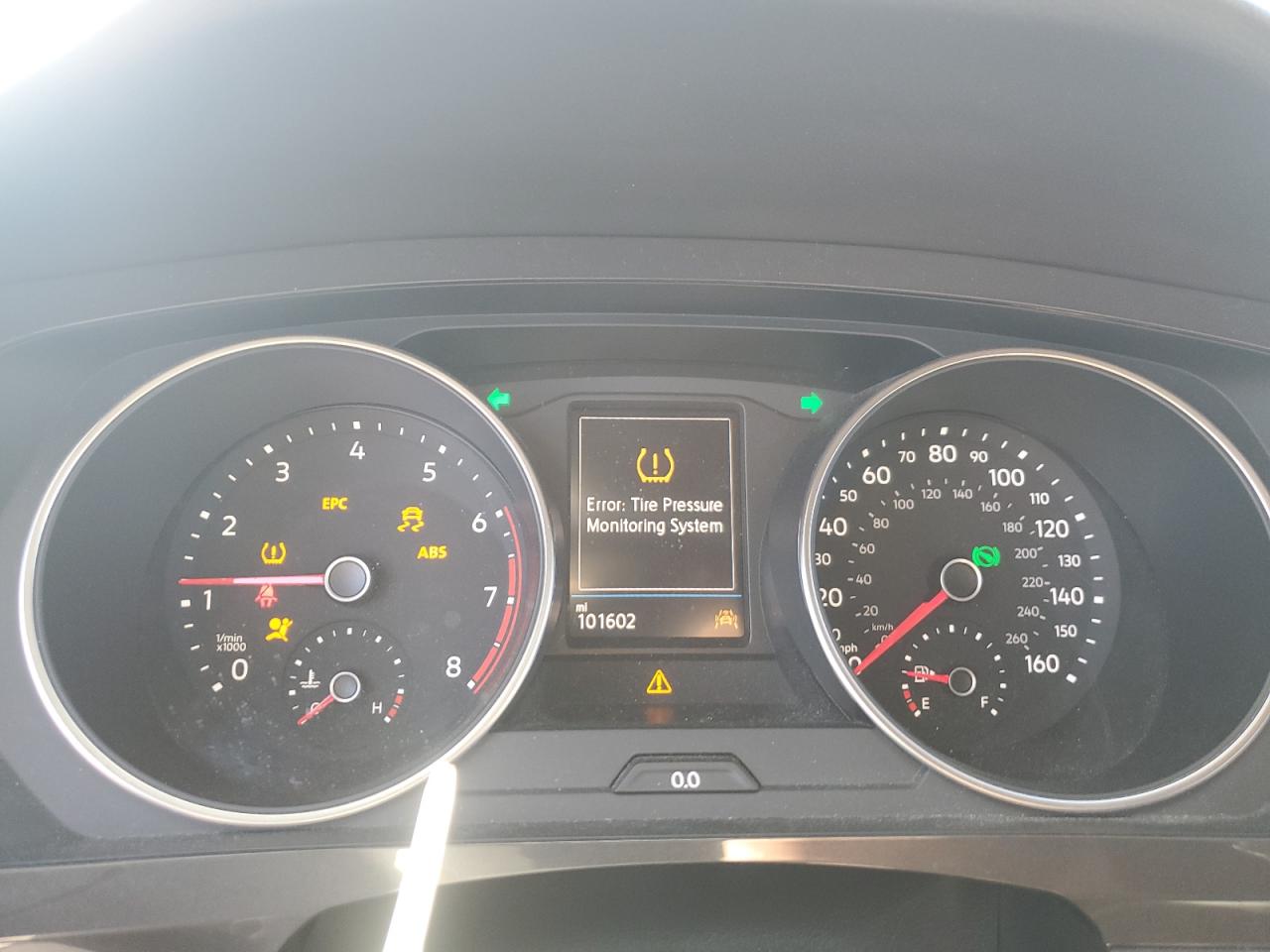 VOLKSWAGEN TIGUAN SE