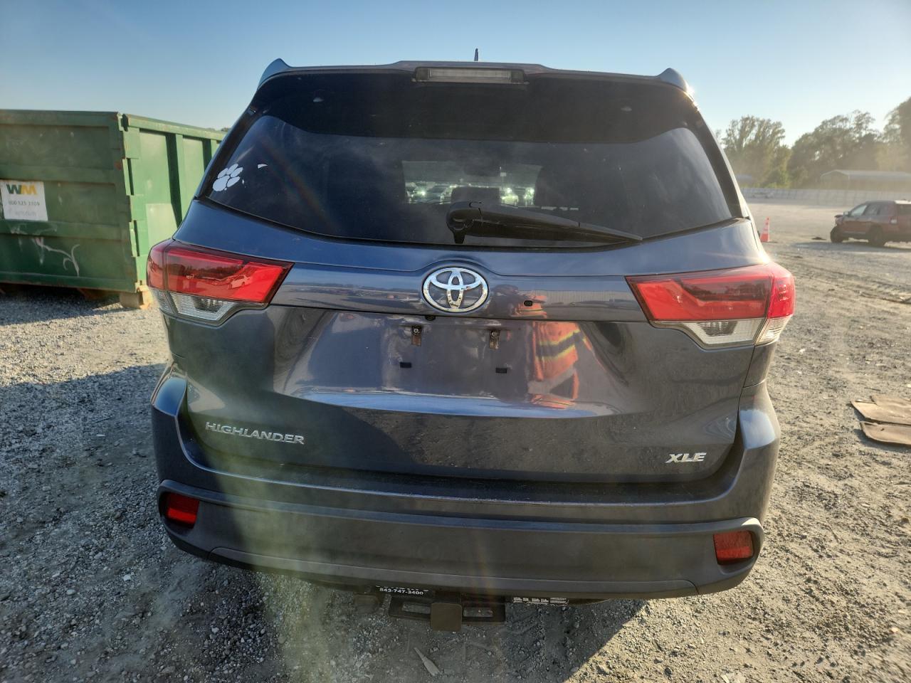 TOYOTA HIGHLANDER SE