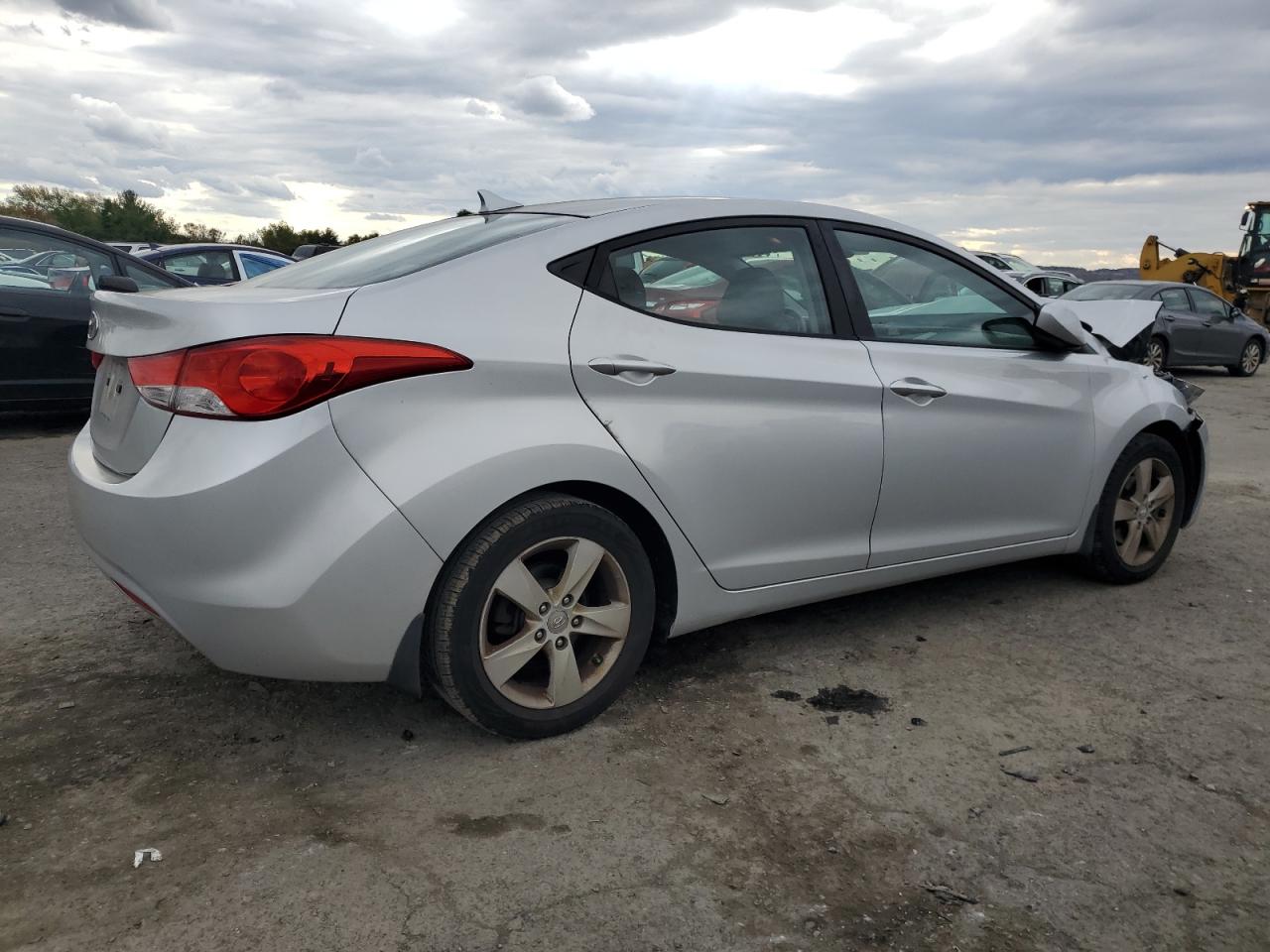 HYUNDAI ELANTRA GLS